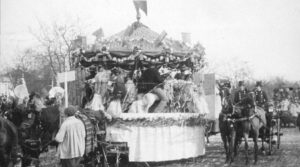 'Tíovivo' del Señor Aranguren, sexto premio en el Carnaval de Madrid de 1906.