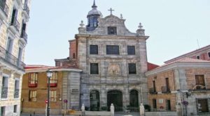 Iglesia de las bernardas del Sacramento o iglesia del Sacramento, iglesia de finales del siglo XVII. adquirida por el Ministerio de Defensa de España hacia 1980 para ser la sede del Arzobispado Castrense. Su nombre es Catedral de las Fuerzas Armadas de España, popularmente llamada Catedral Castrense.