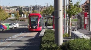 Metro Ligero de Madrid cerca de la Estación de Infante Don Luis en Boadilla del Monte.